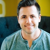 Chris J. O'Neill Chris J. tem uma conta